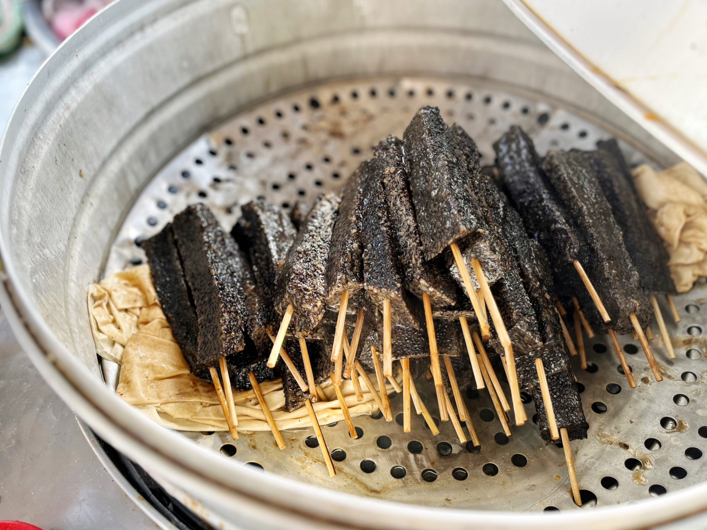 新莊阿伯豬血糕,新莊美食,台灣小吃,米血糕,豬血糕,粉圓冰,綠豆冰,三輪車美食