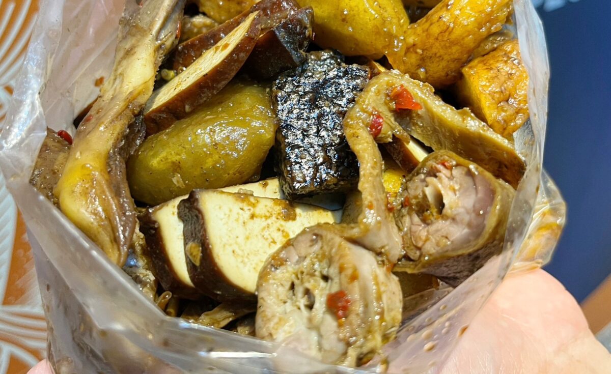 台北美食,鶯歌美食,鶯歌小吃,台灣小吃,滷味,林鴻鈞滷味專賣店,滷雞翅,