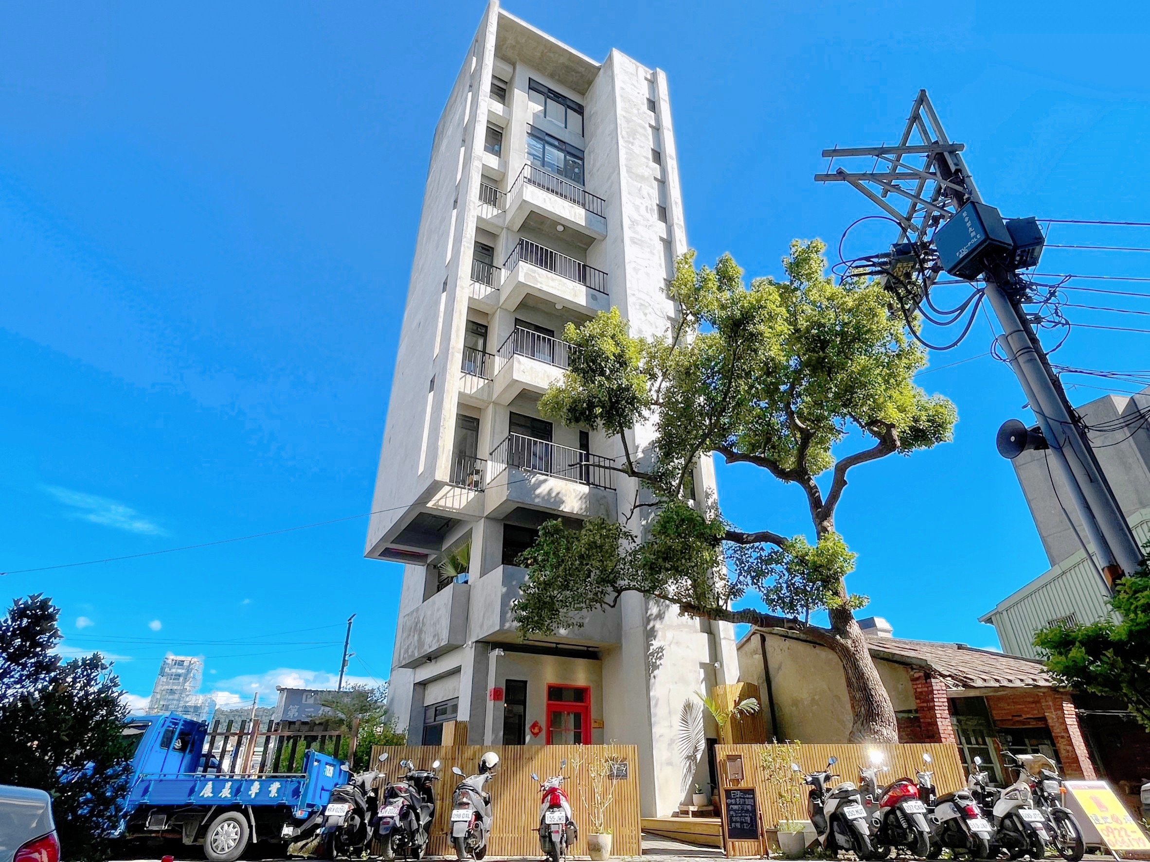鶯歌景點,親子景點,鶯歌陶瓷博物館水 廣場,陶瓷博物館柴燒麵包窯,鶯歌老街,鶯歌光點美學館.鶯歌老街,大媽牛肉麵,去哪咖啡 Kido Cafe.日和LiHer.古鐘樓公園,新北美術館,煙火秀,阿婆壽司