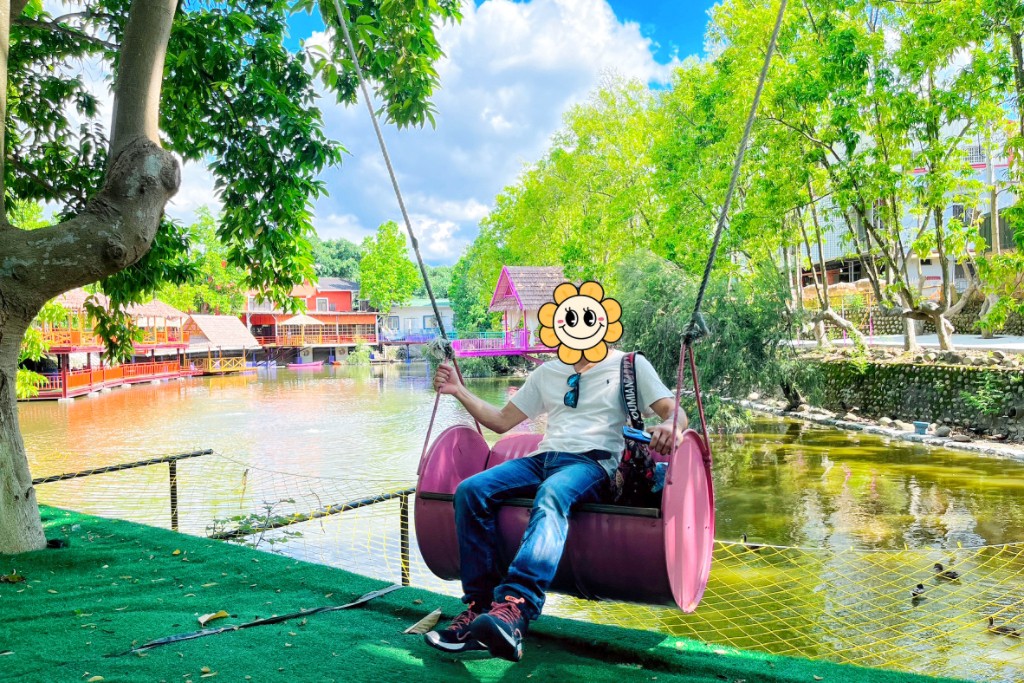 近水樓台湖畔森林咖啡