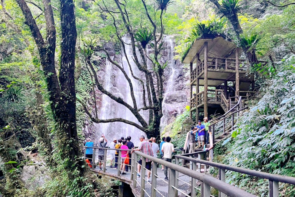 滿月圓國家森林遊樂區