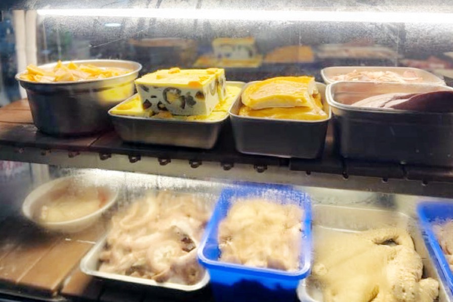 半邊圓米粉湯香菇肉粥
