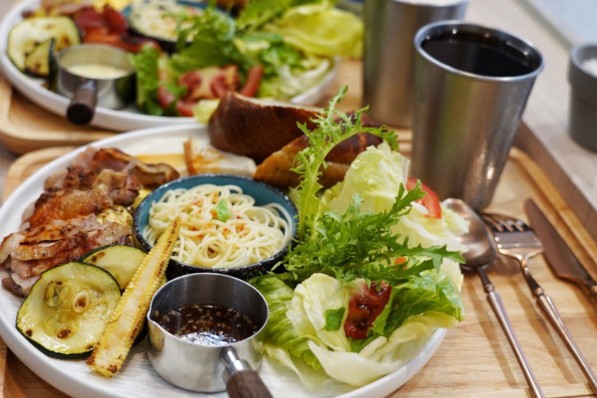 果核豆花鄉勤美公正店,台中美食,台中好吃,台中豆花,豆花,早午餐,果核豆花鄉,台灣小吃,小雞農場,三隻小豬,醇濃豆乳,麥香紅茶,早午餐送豆花,極選MIX眾豆花,美食