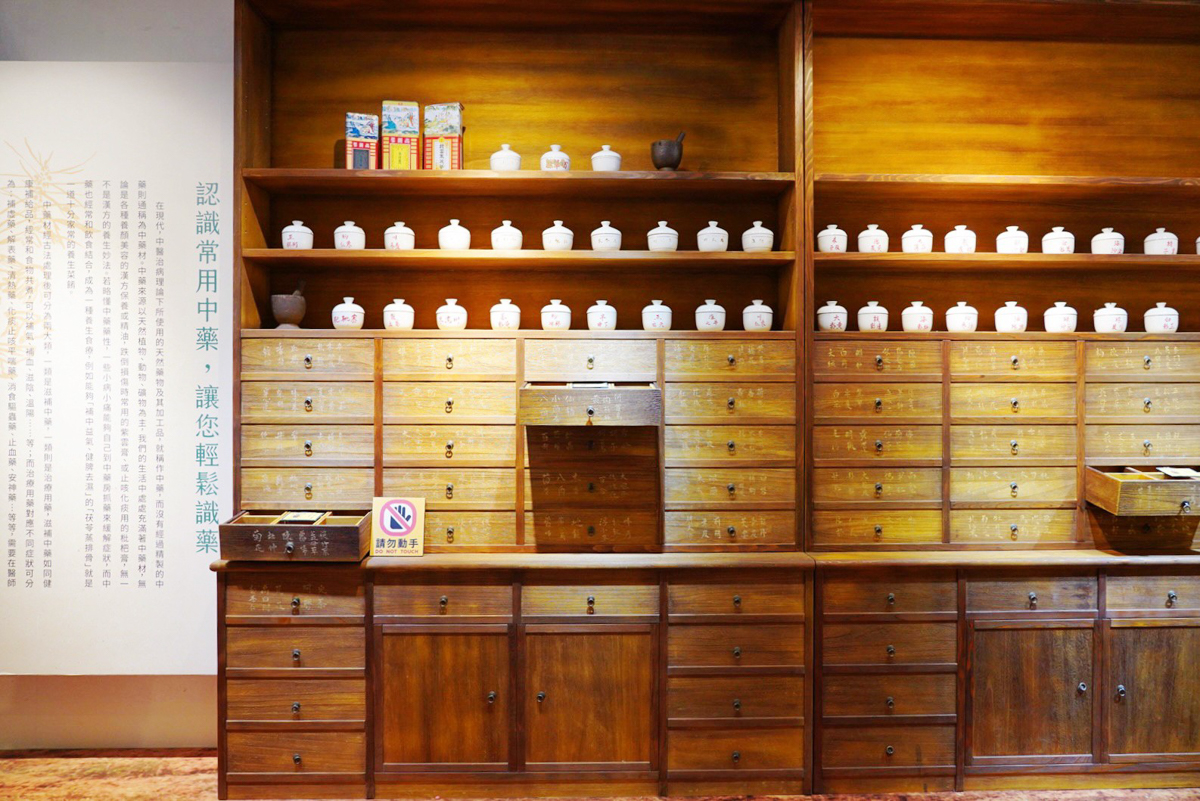 免費景點,好客文創園區,湖口好客文創園區,客家文化館,親子景點,巨無霸瓜瓜世界,客家區,老街,免門票,古早童玩,新竹人曬米粉,傳統古禮服體驗,套圈圈體,好客樓神農大帝,記憶拼圖館,踩水車,玩水景點