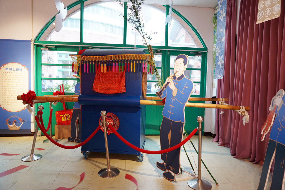 免費景點,好客文創園區,湖口好客文創園區,客家文化館,親子景點,巨無霸瓜瓜世界,客家區,老街,免門票,古早童玩,新竹人曬米粉,傳統古禮服體驗,套圈圈體,好客樓神農大帝,記憶拼圖館,踩水車,玩水景點