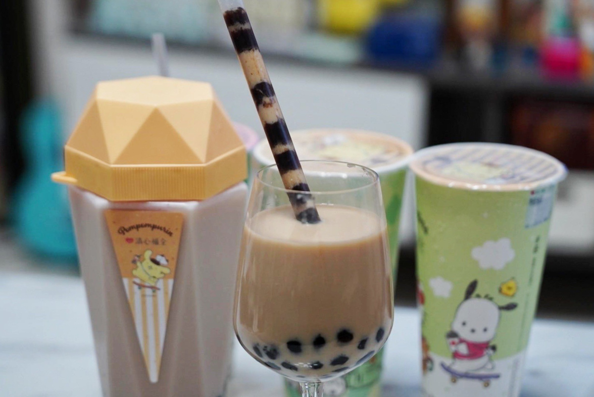 清心福全,珍珠奶茶手搖飲,桃園好喝,手搖飲,三麗鷗聯名,清心福全三麗鷗,珍珠琥珀黑糖鮮奶,相思紅豆奶茶,茶凍奶綠,隱藏版,名恰好瓶2.0,環保杯,美食