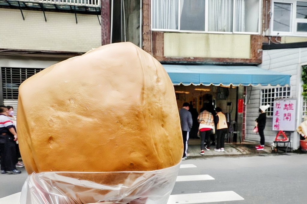 大城黑糖饅頭,埔里伴手禮,南投美食小吃,南投伴手禮,巨無霸饅頭,超大饅頭,黑糖饅頭,埔里黑糖饅頭 大城黑糖饅頭,埔里伴手禮,南投美食小吃,南投伴手禮,巨無霸饅頭,超大饅頭,黑糖饅頭,埔里黑糖饅頭