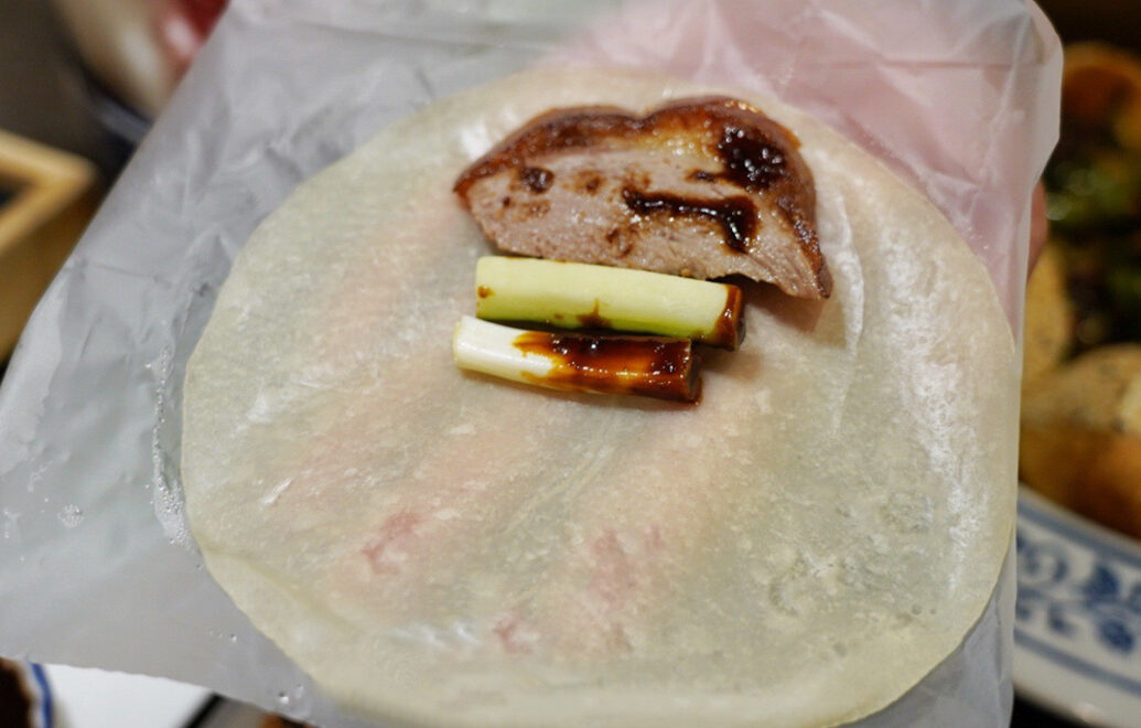 LA時尚川菜, 台南美食,台南餐廳,台南川菜,川菜館,川北涼粉,筍絲空心菜,烤鴨胡椒餅,地蝸牛,經典片鴨,招牌乾鍋鴨,火山熔岩鴨肉包子,聚餐,父親節,年菜,母親節,水煮牛,烤鴨,脆皮烤鴨,烤鴨四吃、美食