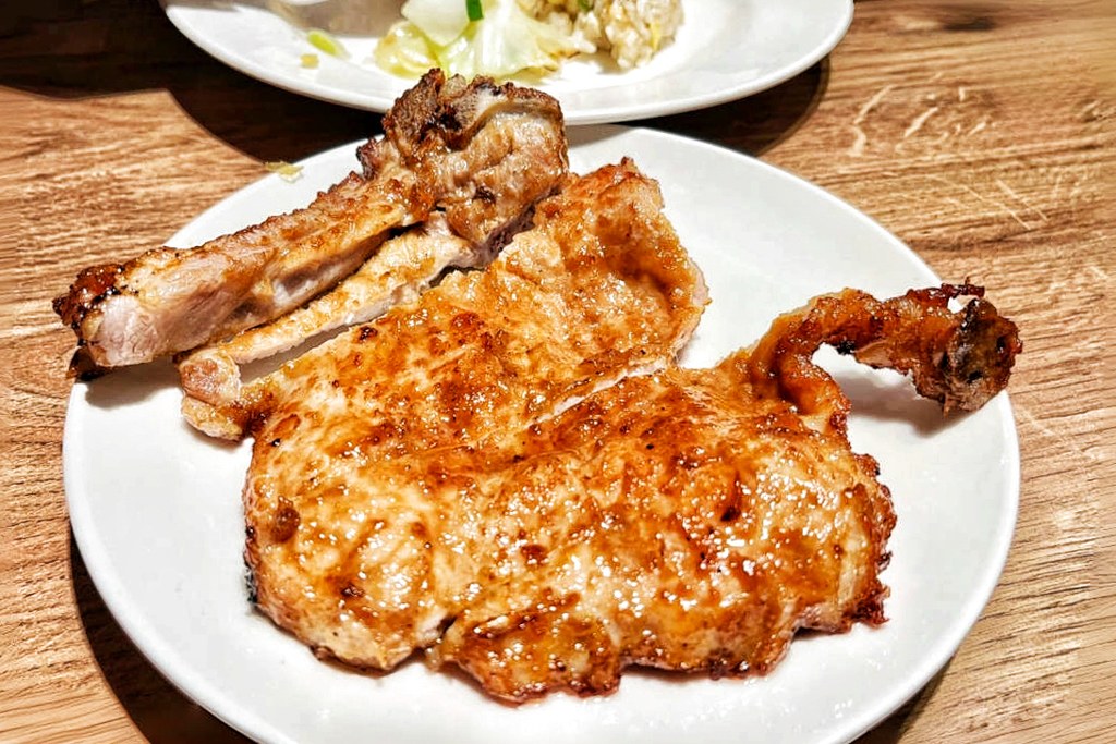 黑殿飯店
