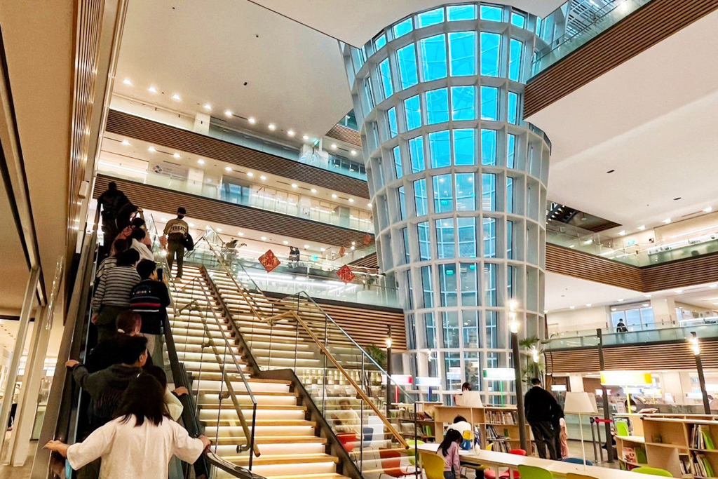 桃園市立圖書館總館