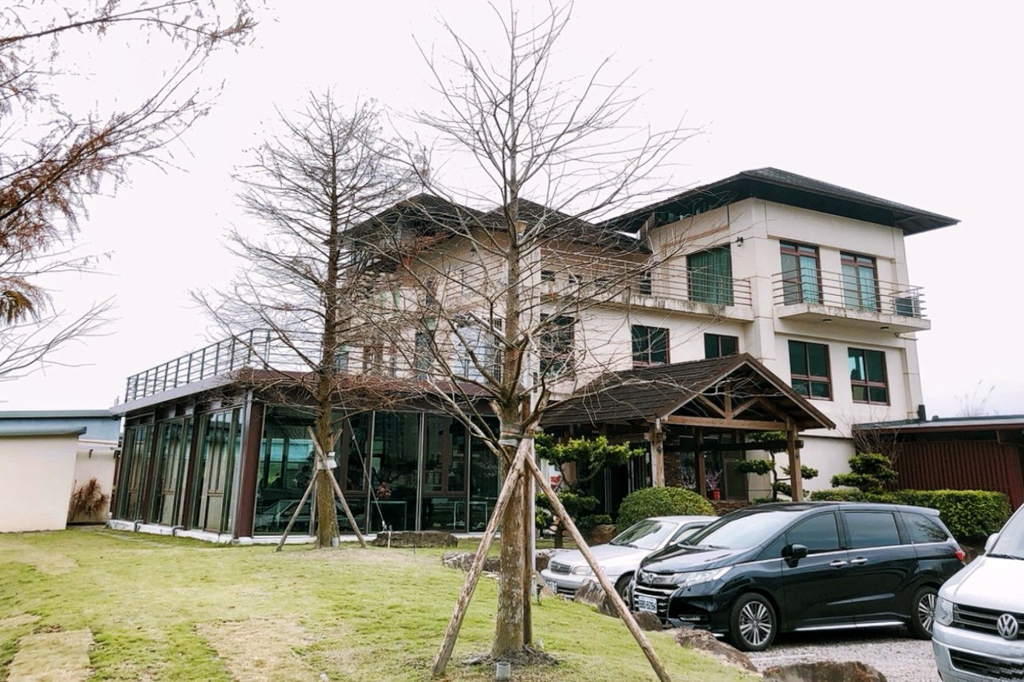 宜蘭景點,礁溪好玩,礁溪溫泉,礁溪泡湯,免費景點,宜蘭懶人包,礁溪懶人包,礁溪早餐,劉家早點,清珍早點,山東饅頭,拾松辦桌小吃,黑海時光粥,合鴨米灶腳,白水豆花,礁溪香腸伯,福哥石窯雞,Herbelle龍潭湖悠活園區,潭酵天地觀光工廠,猴洞坑瀑布,輕親魚朵生態園區,金車生技水產養殖研發中心,宜蘭忍者村,春水笈溫泉湯屋,美慶湯屋,東旅湯宿溫泉飯店, 奇立丹宿‧食‧湯,忠義香客大樓