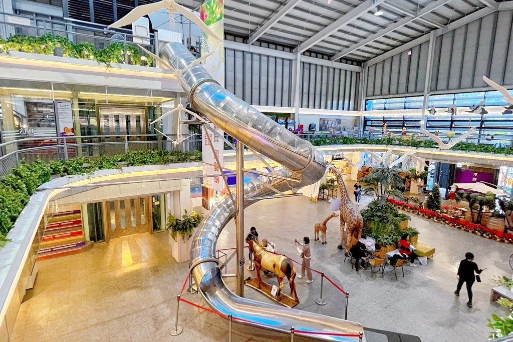 宜蘭景點,礁溪好玩,礁溪溫泉,礁溪泡湯,免費景點,宜蘭懶人包,礁溪懶人包,礁溪早餐,劉家早點,清珍早點,山東饅頭,拾松辦桌小吃,黑海時光粥,合鴨米灶腳,白水豆花,礁溪香腸伯,福哥石窯雞,Herbelle龍潭湖悠活園區,潭酵天地觀光工廠,猴洞坑瀑布,輕親魚朵生態園區,金車生技水產養殖研發中心,宜蘭忍者村,春水笈溫泉湯屋,美慶湯屋,東旅湯宿溫泉飯店, 奇立丹宿‧食‧湯,忠義香客大樓