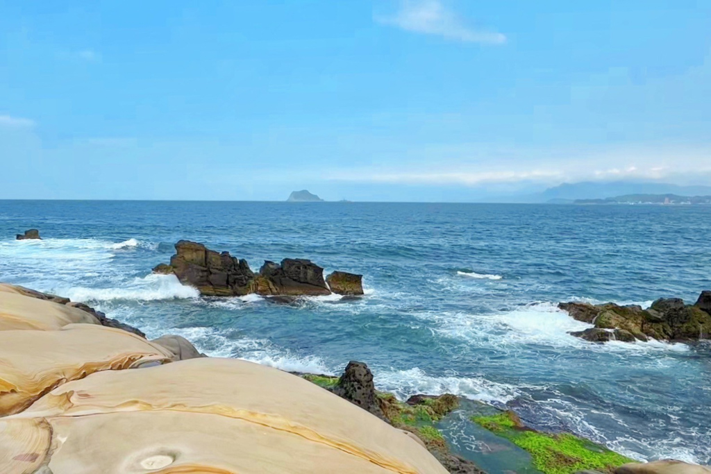 萬里駱駝峰,天然砂岩鑿空雕堡,萬里風景,萬里海港,親子景點,免費景點,龜吼漁港,