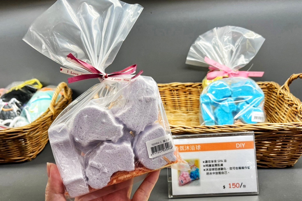 雅聞七里香玫瑰森林,苗栗景點,免費景點,玫瑰季,親子景點,明德水庫,精緻香氛走廊,玫瑰廊道花園,世界玫瑰園,歐式玻璃屋, 雅聞七里香玫瑰森林,苗栗景點,免費景點,玫瑰季,親子景點,明德水庫,精緻香氛走廊,玫瑰廊道花園,世界玫瑰園,歐式玻璃屋,