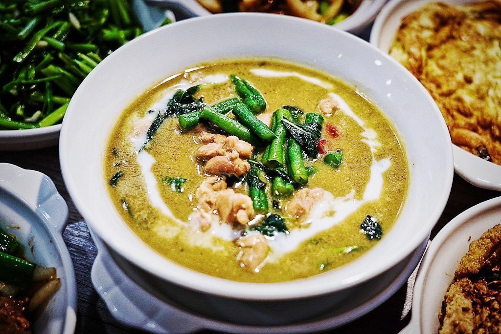 呷尬八八快炒國際店,桃園美食,美食,中式料理,熱炒,中式熱炒,吃到飽,呷尬八八快炒,快炒店,聚餐,桃園便當,桃園好吃,牛肉炒飯,炒飯,煎蛋,鮮蚵煎蛋,空心菜,炒青菜,蛤蜊湯,蛤蠣湯,椒鹽魚條,炸物,蔥爆牛肉,三杯中卷,綠咖哩雞 呷尬八八快炒國際店,桃園美食,美食,中式料理,熱炒,中式熱炒,吃到飽,呷尬八八快炒,快炒店,聚餐,桃園便當,桃園好吃,牛肉炒飯,炒飯,煎蛋,鮮蚵煎蛋,空心菜,炒青菜,蛤蜊湯,蛤蠣湯,椒鹽魚條,炸物,蔥爆牛肉,三杯中卷,綠咖哩雞