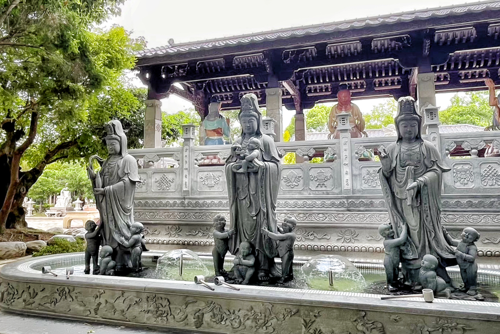 佛頂山朝聖寺,走春景點,苗栗景點,三義景點,三義美食,三義好玩,三義公廟,拜拜景點,