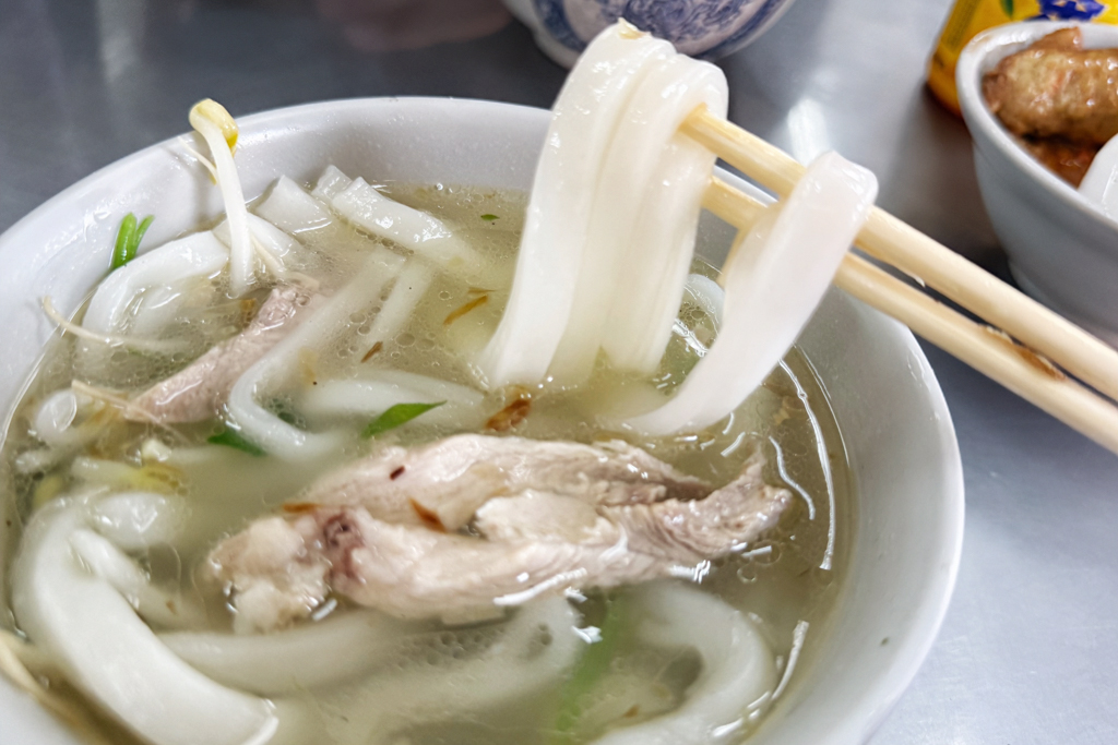 大廟口美濃粄條蚵仔麵線