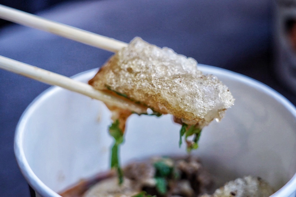 正東山肉圓,台中美食,台中小吃,台灣小吃,酥皮肉圓,脆皮肉圓,肉圓,黑輪,肉羹麵,麻辣肉圓,麻醬麵,麻辣麵,