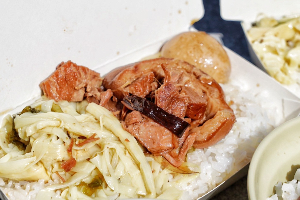 台中阿彬爌肉飯