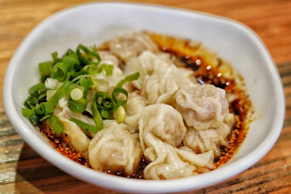 饕之鄉李姐的店,台中美食,台中小吃,小籠湯包,炒飯,台灣小吃,湯包,牛肉捲餅,牛肉麵,李姐的店