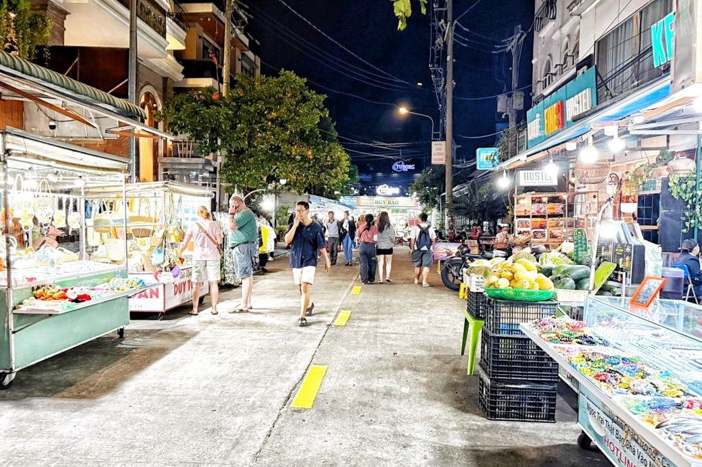 陽東夜市富國夜市