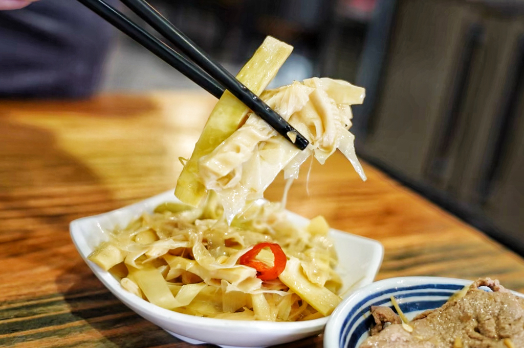 饕之鄉李姐的店,台中美食,台中小吃,小籠湯包,炒飯,台灣小吃,湯包,牛肉捲餅,牛肉麵,李姐的店