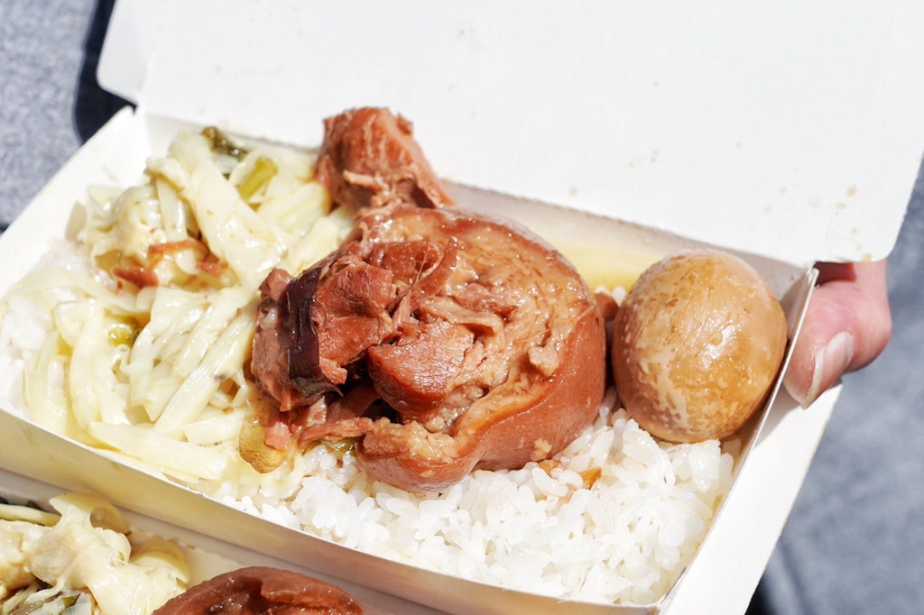 台中阿彬爌肉飯
