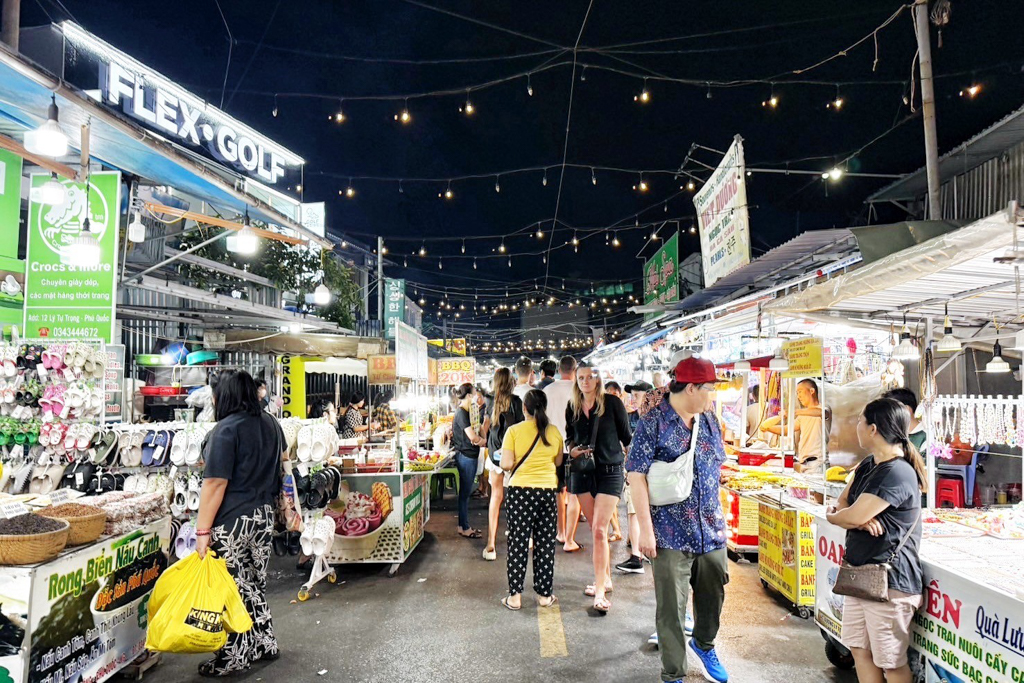 陽東夜市富國夜市