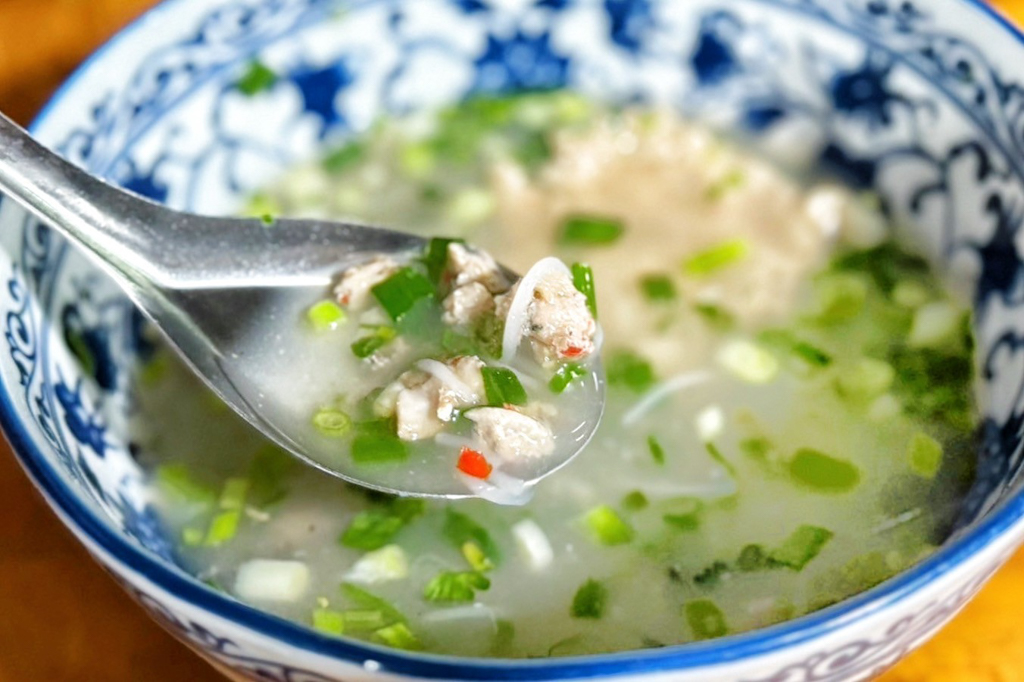 Bún quậy Kiến Xây ( hẻm làng chài ),越南米線,富國島美食,越南小吃,米線小吃,甘蔗汁,富國島小吃,Bún quậy Kiến Xây