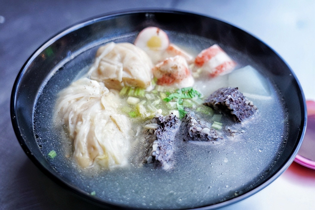 正東山肉圓,台中美食,台中小吃,台灣小吃,酥皮肉圓,脆皮肉圓,肉圓,黑輪,肉羹麵,麻辣肉圓,麻醬麵,麻辣麵,