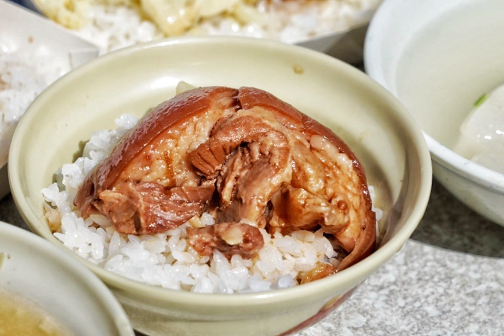 台中阿彬爌肉飯