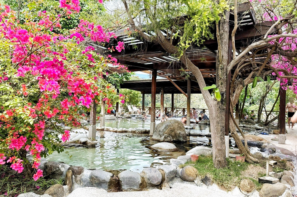 石湯溫泉
