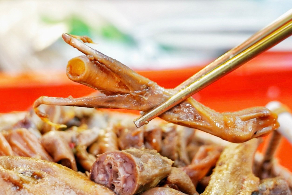 追蕾醬香黑鴨 