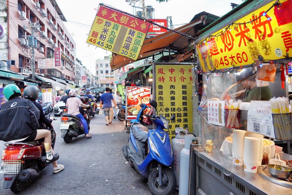 大眾牛排,吃到飽,夜市牛排,牛排,起司牛排,雞排,夜市美食,博愛夜市,樹林美食,新北美食,