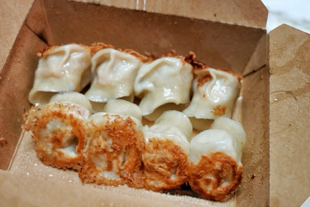 桃園美食,龜山美食,日式煎餃,厚日煎餃,手工現做餃子專賣店,銘傳大學小吃,台灣小吃,手工鍋貼,鮮蝦大顆脆皮煎餃