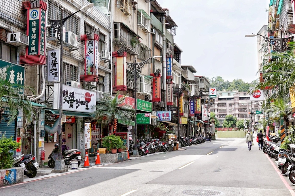 阿薇緬甸小吃店,阿薇魚湯麵,中和美食,新北美食,中和緬甸街,東南亞小吃,金山麵,緬甸魚湯麵,南勢角站美食,緬甸小吃,緬甸美食 阿薇緬甸小吃店,阿薇魚湯麵,中和美食,新北美食,中和緬甸街,東南亞小吃,金山麵,緬甸魚湯麵,南勢角站美食,緬甸小吃,緬甸美食