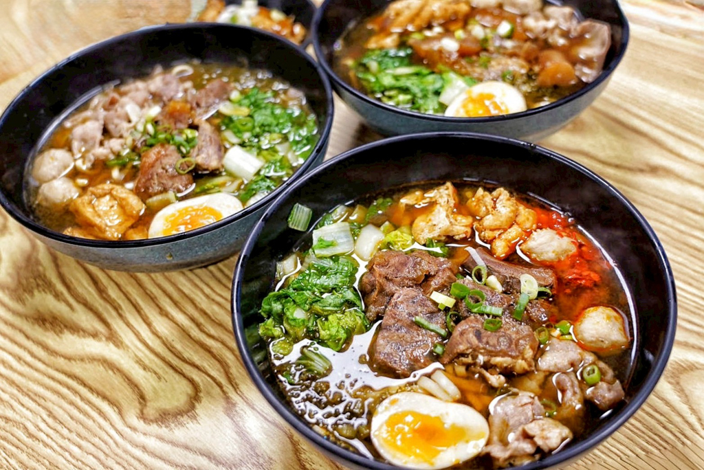 低調十三香專業牛肉麵