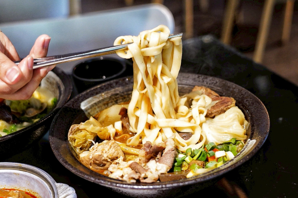 香川撈麵林口店