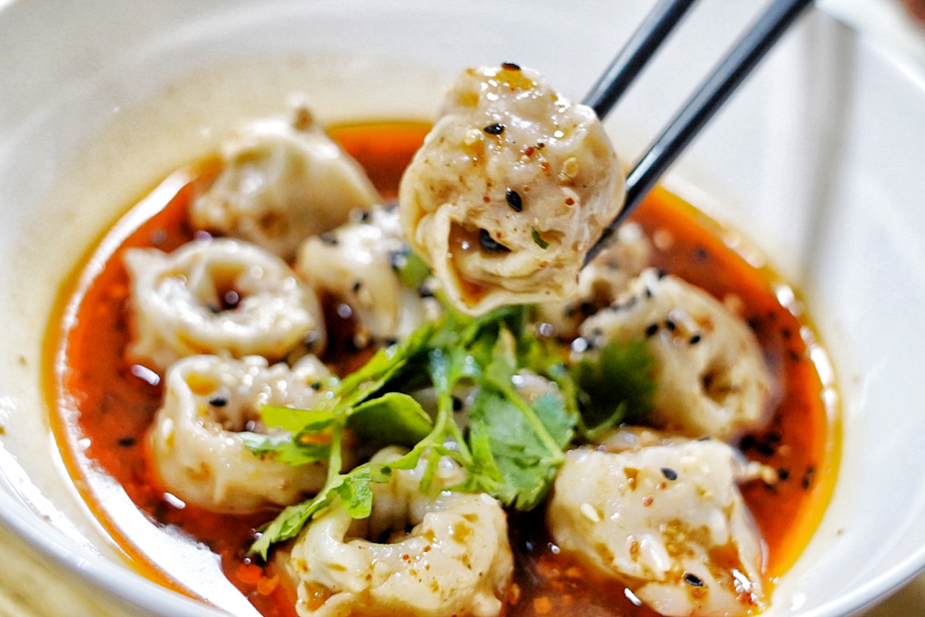 老眷村川味牛肉麵