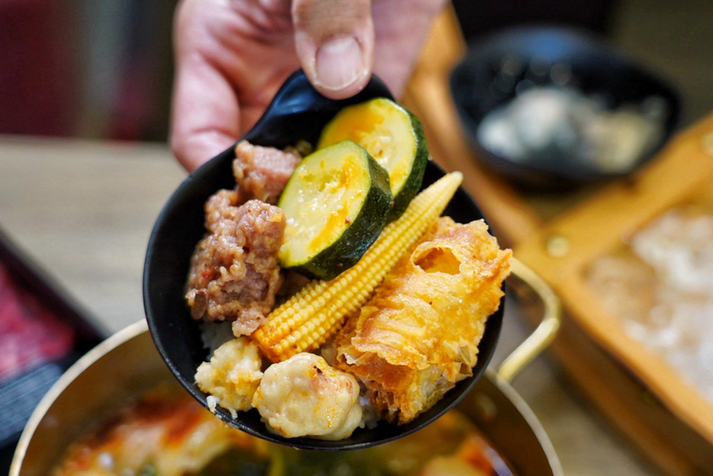 懶鍋時尚湯鍋｜菜單329元起吃到飽