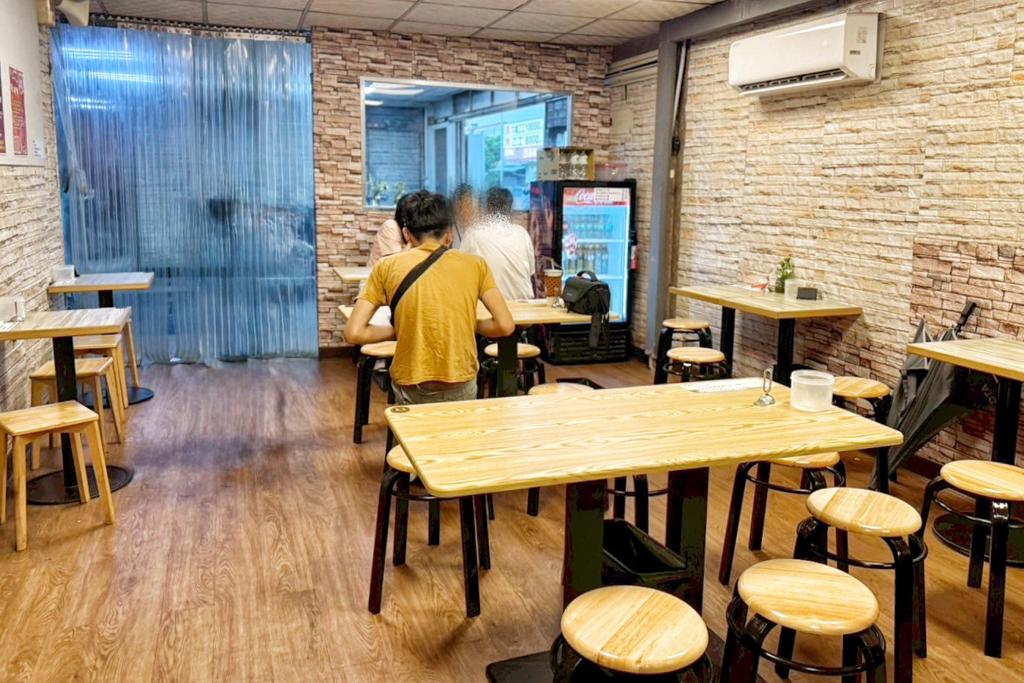 低調十三香專業牛肉麵