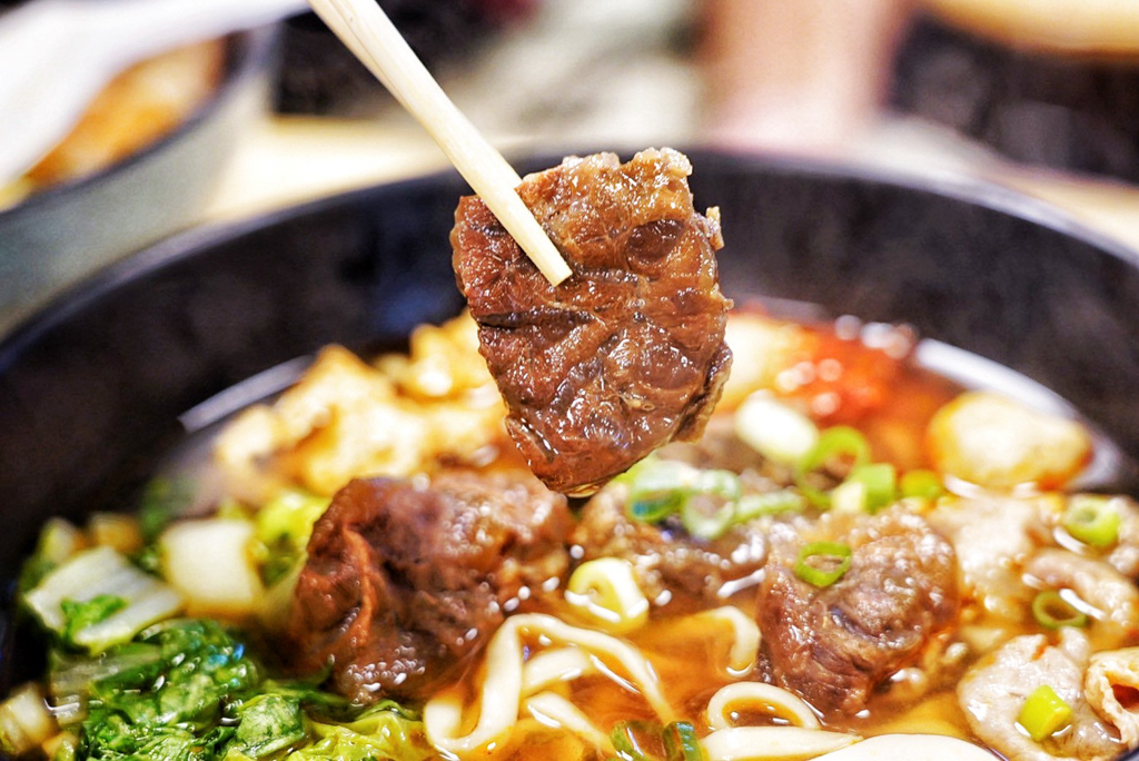 低調十三香專業牛肉麵