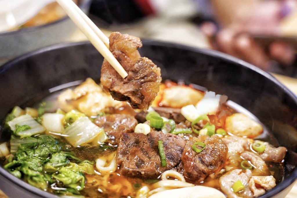 低調十三香專業牛肉麵