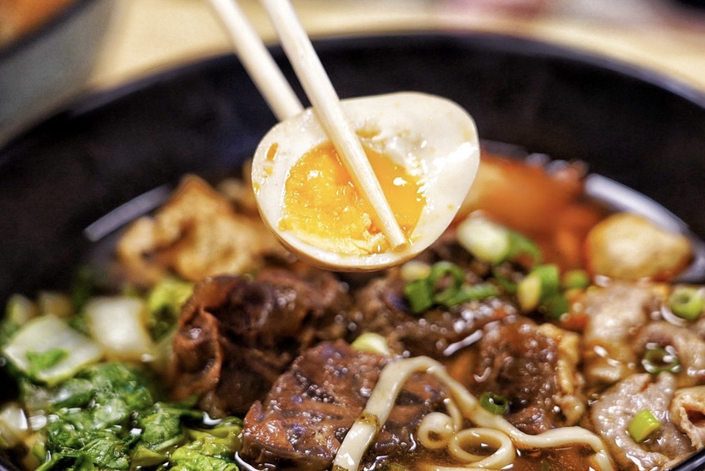 低調十三香專業牛肉麵