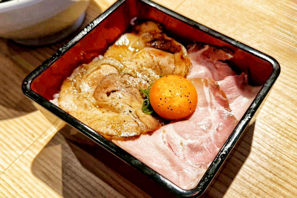 魁源拉麵