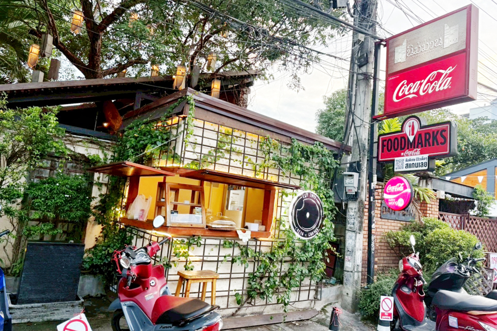 泰北咖哩麵Kao Soy Nimman,烤山尼曼 泰北咖哩麵,泰北咖哩麵,泰國美食,泰國清邁小吃,清邁美食,清邁泰北咖哩麵,軟殼蟹咖哩麵,海鮮咖哩麵,炸物,菊花茶,