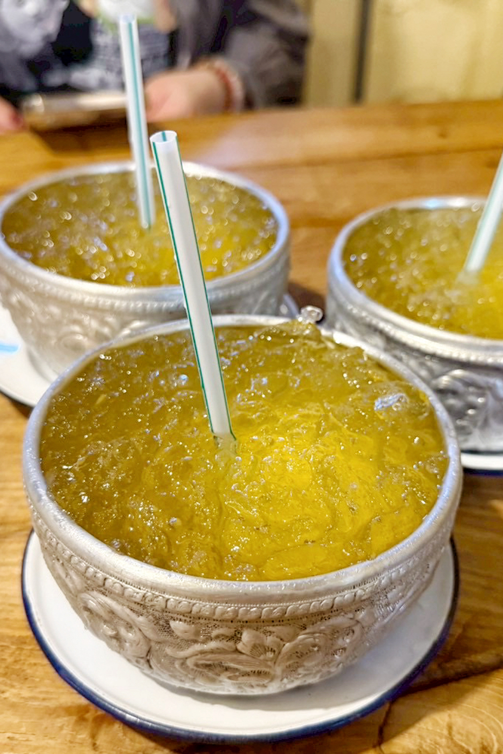 泰北咖哩麵Kao Soy Nimman,烤山尼曼 泰北咖哩麵,泰北咖哩麵,泰國美食,泰國清邁小吃,清邁美食,清邁泰北咖哩麵,軟殼蟹咖哩麵,海鮮咖哩麵,炸物,菊花茶,