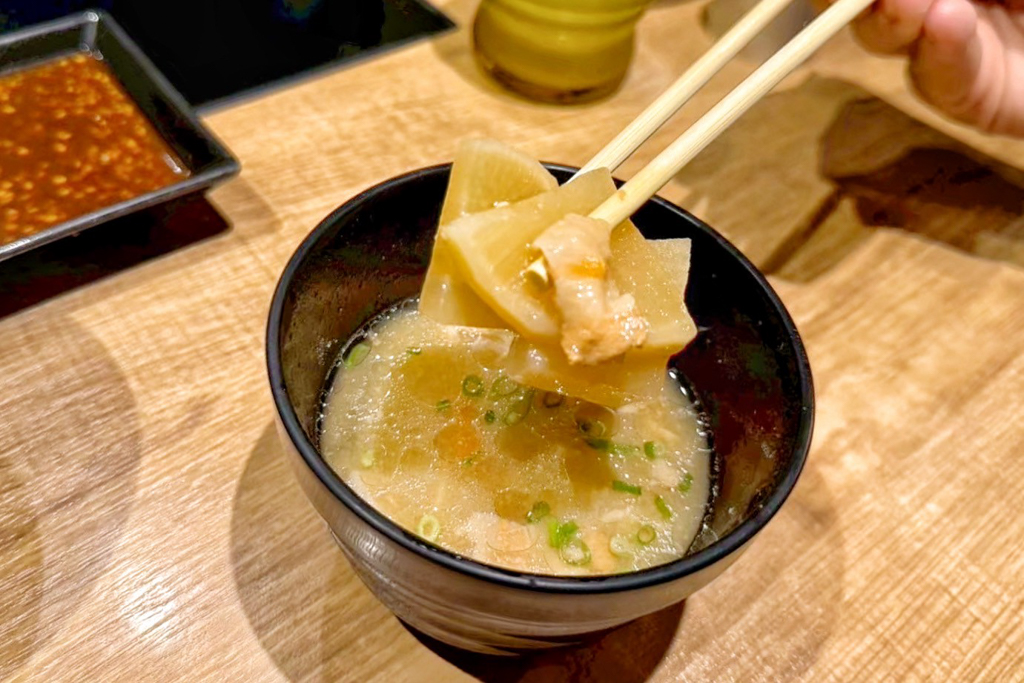 三匹の黒豚