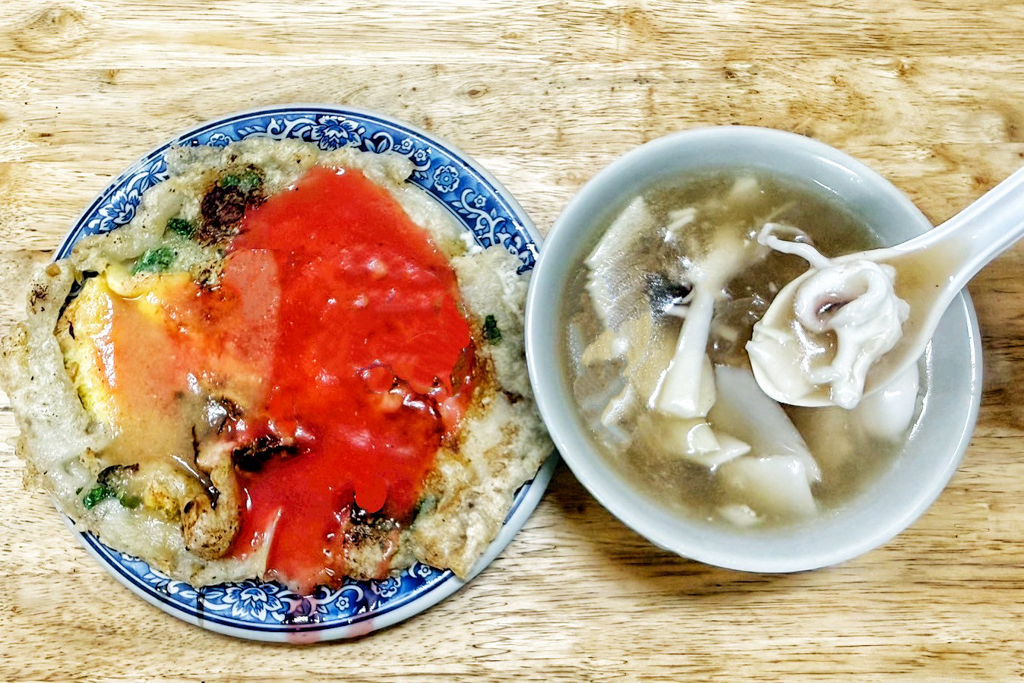 蚵仔煎生炒花枝焿,嘉義順,桃園夜市,桃園老字號,蚵仔煎,生炒花枝焿,桃園觀光夜市,桃園蚵仔煎,台灣小吃,桃園生炒花枝羹
