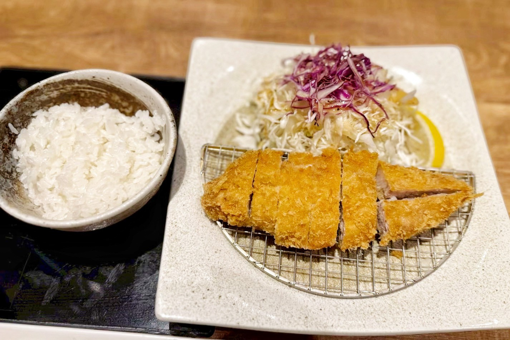 三匹の黒豚
